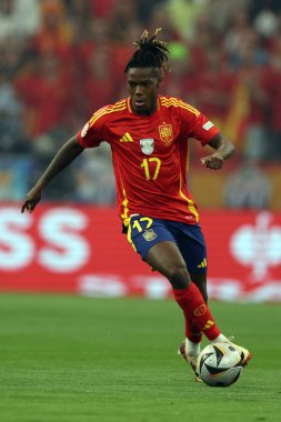 Münih, Almanya 09.07.2024: UEFA EURO 2024 yarı finalleri sırasında İspanya ile Fransa arasında oynanan Münih Futbol Federasyonu Allianz Arena maçında Nico Williams