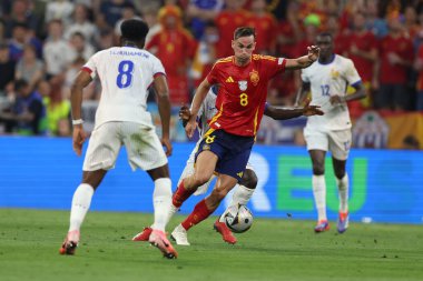 Münih, Almanya 09.07.2024: İspanya 'dan Fabian Ruiz UEFA EURO 2024 yarı finallerinde, İspanya ile Fransa arasında Münih' teki Allianz Arena maçında oynanan futbol karşılaşması