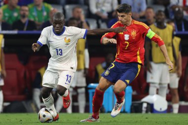 Münih, Almanya 09.07.2024: Fransa 'dan N' Golo Kante, İspanya 'dan Alvaro Morata UEFA EURO 2024 yarı finallerinde, İspanya ile Fransa arasındaki futbol maçı Allianz Arena' da oynandı.