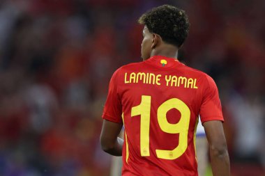 Münih, Almanya 09.07.2024: İspanya 'dan Lamine Yamal UEFA EURO 2024 yarı finallerinde, İspanya ile Fransa arasında Münih' teki Allianz Arena maçında oynanan futbol karşılaşması