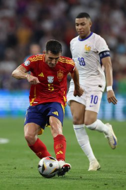 Münih, Almanya 09.07.2024: İspanya 'dan Mikel Merino UEFA EURO 2024 yarı finallerinde Fransa ile Fransa futbol karşılaşması Münih' teki Allianz Arena