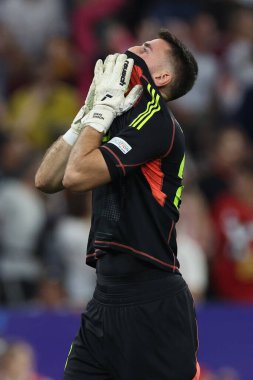 Münih, Almanya 09.07.2024: UEFA EURO 2024 yarı finalinin zaferini kutlamak, İspanya ile Fransa arasında Münih Futbol Federasyonu Allianz Arena 'da oynanan futbol maçı