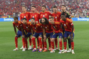 Münih, Almanya 09.07.2024: UEFA EURO 2024 yarı finalinden önce İspanya takımı, İspanya ile Fransa arasında Münih 'teki Allianz Arena maçında oynanan futbol karşılaşması