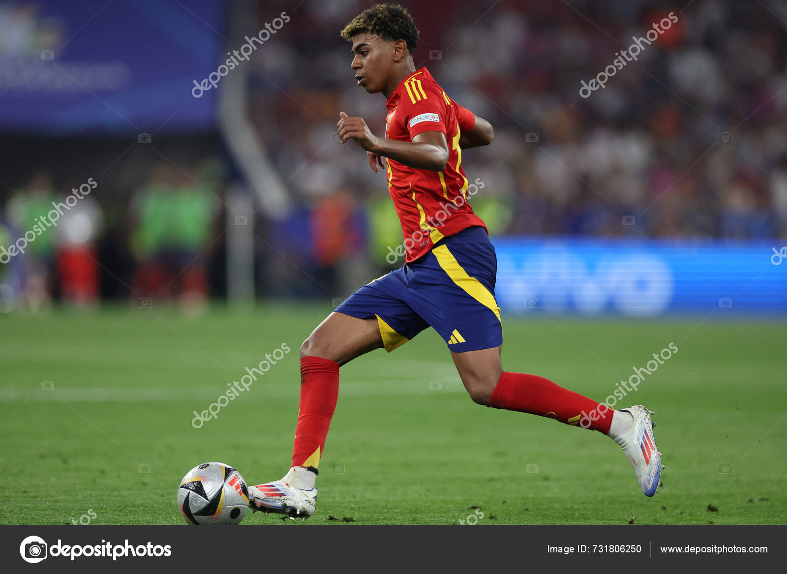 m-nich-alemania-2024-lamine-yamal-espa-a-durante-las-semifinales-uefa