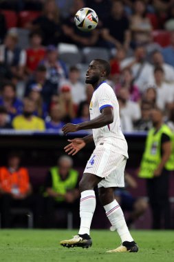 Münih, Almanya 09.07.2024: UEFA EURO 2024 yarı finallerinde Ferland Mendy, İspanya ile Fransa arasında Münih Futbol Federasyonu Allianz Arena maçında oynanan futbol karşılaşması