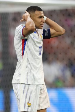 Münih, Almanya 09.07.2024: UEFA EURO 2024 yarı finallerinde Kylian Mbappe, Münih Futbol Ligi 'nde İspanya ile Fransa arasında oynanan futbol maçı