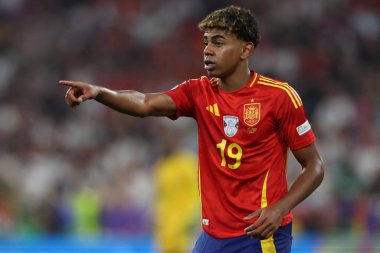 Münih, Almanya 09.07.2024: İspanya 'dan Lamine Yamal UEFA EURO 2024 yarı finallerinde, İspanya ile Fransa arasında Münih' teki Allianz Arena maçında oynanan futbol karşılaşması