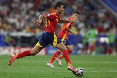Münih, Almanya 09.07.2024: İspanya 'dan Mikel Merino UEFA 2024 yarı finalinde, İspanya ile Fransa arasında Münih Futbol Federasyonu Allianz Arena' da oynanan futbol karşılaşması