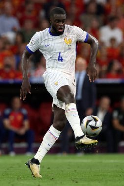 Münih, Almanya 09.07.2024: UEFA EURO 2024 yarı finallerinde Ferland Mendy, İspanya ile Fransa arasında Münih Futbol Federasyonu Allianz Arena maçında oynanan futbol karşılaşması