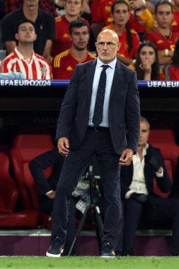 Münih, Almanya 09.07.2024: İspanya 'dan Luis de la Fuente UEFA EURO 2024 yarı finallerinde, İspanya ile Fransa arasında Münih Futbol Federasyonu Allianz Arena' da oynanan futbol karşılaşması
