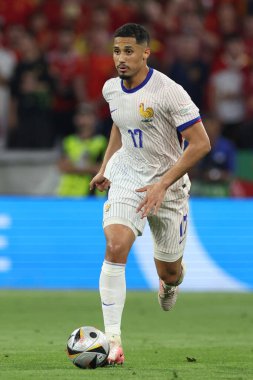 Münih, Almanya 09.07.2024: UEFA EURO 2024 yarı finalleri sırasında Fransa ile İspanya arasındaki futbol karşılaşması Münih Futbol Federasyonu Allianz Arena 'da gerçekleşti.