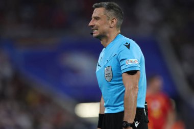 Münih, Almanya 09.07.2024: UEFA EURO 2024 yarı finallerinde Slavko Vinciç, İspanya ile Fransa arasında Münih Futbol Federasyonu Allianz Arena maçında oynanan futbol karşılaşması