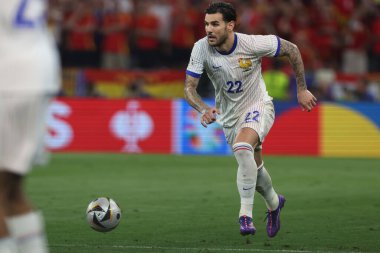 Münih, Almanya 09.07.2024: UEFA EURO 2024 yarı finalinde Fransız Theo Hernandez, Münih Futbol Ligi 'nde İspanya ile Fransa arasında oynanan futbol karşılaşması