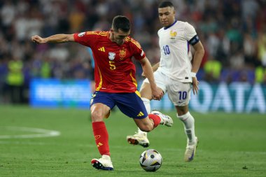 Münih, Almanya 09.07.2024: İspanya 'dan Mikel Merino UEFA 2024 yarı finalinde, İspanya ile Fransa arasında Münih Futbol Federasyonu Allianz Arena' da oynanan futbol karşılaşması