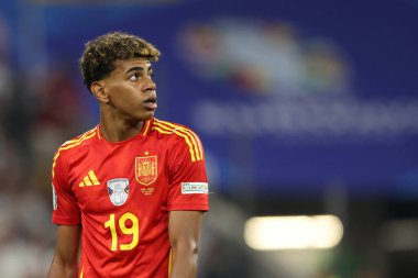 Münih, Almanya 09.07.2024: İspanya 'dan Lamine Yamal UEFA EURO 2024 yarı finallerinde, İspanya ile Fransa arasında Münih' teki Allianz Arena maçında oynanan futbol karşılaşması
