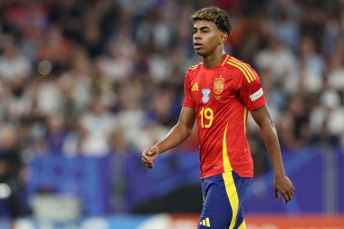 Münih, Almanya 09.07.2024: İspanya 'dan Lamine Yamal UEFA EURO 2024 yarı finallerinde, İspanya ile Fransa arasında Münih' teki Allianz Arena maçında oynanan futbol karşılaşması