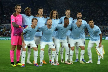 Roma, İtalya 18.08.2024: Lazio takımı İtalya futbol şampiyonası Serie A Enilive 2024-2025 karşılaşmasından önce 18 Ağustos 2024 'te Roma' daki Stadio Olimpico 'da SS Lazio-Venezia FC maçına çıktı..