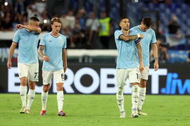Roma, İtalya 18.08.2024: Lazio 'lu Mattia Zaccagni 18 Ağustos 2024' te Roma 'daki Stadio Olimpico' da oynanan SS Lazio-Venezia maçında golü attı ve İtalya futbol şampiyonası Serie A Enilive 2025 maçında takımla birlikte kutladı..