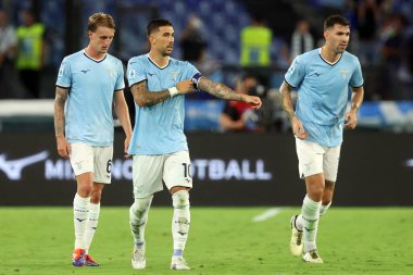 Roma, İtalya 18.08.2024: Lazio 'lu Mattia Zaccagni 18 Ağustos 2024' te Roma 'daki Stadio Olimpico' da oynanan SS Lazio-Venezia maçında golü attı ve İtalya futbol şampiyonası Serie A Enilive 2025 maçında takımla birlikte kutladı..