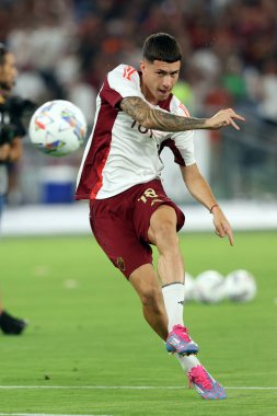 Roma, İtalya 25.08.2024: İtalyan futbol şampiyonası Serie A Enilive 2024-2025 maçından önce Roma 'nın Matias Soule' u 25 Ağustos 2024 'te Roma' daki Stadio Olimpico 'da AS Roman Empoli FC maçına çıktı..