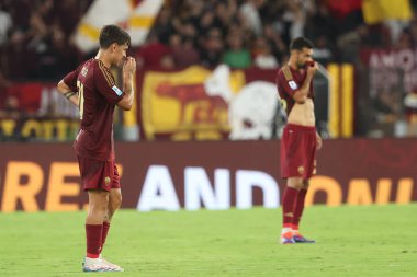 Roma, İtalya 25.08.2024: İtalyan futbol şampiyonası Serie A Enilive 2024-2025 sezonunda Roma 'da 25 Ağustos 2024' te Stadio Olimpico 'da AS Roma-Empoli FC karşılaşmasında Roma futbolcusu Paulo Dybala' yı hayal kırıklığına uğrattı..