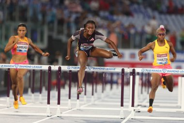 Roma, İtalya 30.08.2024: NUGENT Ackera, 30 Ağustos 2024 'te Roma' daki Stadio Olimpico 'da düzenlenen Altın Gala Pietro Mennea Roma 2024 - Diamond League' de 100M HURDLES KADINLARI kazandı.