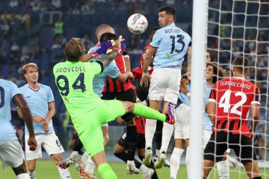 Roma, İtalya 31.08.2024: Milanlı Strahinja Pavloviç, İtalya futbol şampiyonası Serie A Enilive 2024-2025 karşılaşmasında golü atıp takımla birlikte kutladı. 31 Ağustos 2024 'te Roma' daki Stadio Olimpico 'da SS Lazio' ya karşı AC Milan maçı yapıldı..