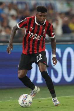 Roma, İtalya 31.08.2024: İtalya Futbol Şampiyonası sırasında Emerson Royal of Milan Serie A Enilive 2024-2025 karşılaşmasında SS Lazio, AC Milan 'a karşı 31 Ağustos 2024' te Roma 'daki Stadio Olimpico' da oynanan karşılaşma..
