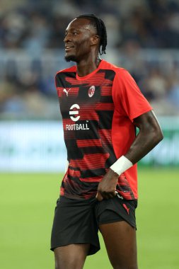 Roma, İtalya 31.08.2024: İtalya Futbol Şampiyonası öncesi ısınma turunda Milan 'dan Tammy Abraham Serie A Enilive 2024-2025 karşılaşmasında SS Lazio, AC Milan' a karşı 31 Ağustos 2024 'te Roma' daki Stadio Olimpico 'da oynandı..