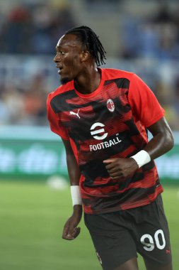 Roma, İtalya 31.08.2024: İtalya Futbol Şampiyonası öncesi ısınma turunda Milan 'dan Tammy Abraham Serie A Enilive 2024-2025 karşılaşmasında SS Lazio, AC Milan' a karşı 31 Ağustos 2024 'te Roma' daki Stadio Olimpico 'da oynandı..