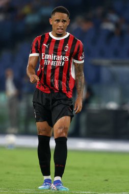 Roma, İtalya 31.08.2024: İtalyan futbol şampiyonluğu sırasında Milan 'dan Noah Okafor Serie A Enilive 2024-2025 karşılaşmasında SS Lazio, AC Milan' a karşı 31 Ağustos 2024 'te Roma' daki Stadio Olimpico 'da oynanan karşılaşma..