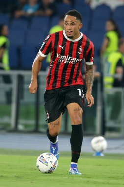Roma, İtalya 31.08.2024: İtalyan futbol şampiyonluğu sırasında Milan 'dan Noah Okafor Serie A Enilive 2024-2025 karşılaşmasında SS Lazio, AC Milan' a karşı 31 Ağustos 2024 'te Roma' daki Stadio Olimpico 'da oynanan karşılaşma..