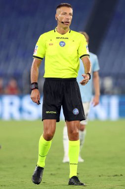 Roma, İtalya 31.08.2024: İtalyan futbol şampiyonası sırasında hakem Massa Serie A Enilive 2024-2025 karşılaşmasında SS Lazio, AC Milan 'a karşı 31 Ağustos 2024' te Roma 'daki Stadio Olimpico' da oynanan karşılaşma..