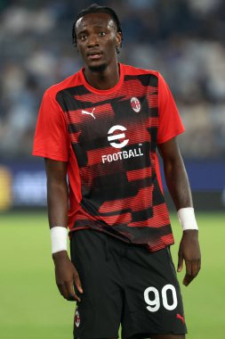 Roma, İtalya 31.08.2024: İtalya Futbol Şampiyonası öncesi ısınma turunda Milan 'dan Tammy Abraham Serie A Enilive 2024-2025 karşılaşmasında SS Lazio, AC Milan' a karşı 31 Ağustos 2024 'te Roma' daki Stadio Olimpico 'da oynandı..