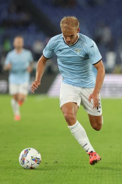 Roma, İtalya 16.09.2024: İtalyan futbol şampiyonu Gustav Isaksen Serie A Enilive 2024-2025 karşılaşmasında SS Lazio Hellas Verona 'ya karşı Eylül 2024' te Roma 'da Stadio Olimpico' da oynanan karşılaşma..