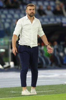 Roma, İtalya 16.09.2024: Paolo Zanetti teknik direktörü Verona İtalya Futbol Şampiyonası sırasında Serie A Enilive 2024-2025 karşılaşmasında SS Lazio Hellas Verona 'ya karşı Eylül 2024' te Roma 'da Stadio Olimpico' da oynanan karşılaşma.
