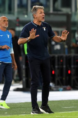 Roma, İtalya 16.09.2024: Marco Baroni teknik direktörü Lazio İtalya Futbol Şampiyonası sırasında Serie A Enilive 2024-2025 SS Lazio Hellas Verona 'ya karşı Eylül 2024' te Roma 'da oynanan Stadio Olimpico karşılaşmasında teknik direktör Lazio.