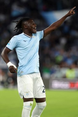 Roma, İtalya 16.09.2024: İtalyan futbol şampiyonluğu sırasında Loum Tchaouna (Lazio) Serie A Enilive 2024-2025 karşılaşmasında SS Lazio Hellas Verona 'ya karşı Eylül 2024' de Roma 'da Stadio Olimpico' da oynanan karşılaşma.