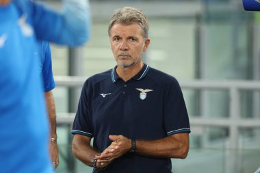 Roma, İtalya 16.09.2024: Marco Baroni teknik direktörü Lazio İtalya Futbol Şampiyonası sırasında Serie A Enilive 2024-2025 SS Lazio Hellas Verona 'ya karşı Eylül 2024' te Roma 'da oynanan Stadio Olimpico karşılaşmasında teknik direktör Lazio.