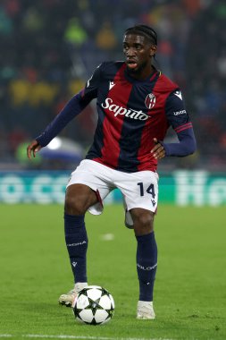 Bologna, İtalya 18.09.2024: Samuel Iling-Junior of Bologna UEFA Şampiyonlar Ligi 2024-2025, birinci gün, futbol maçı Bologna FC 1909 - Shakhtar Donetsk Renato Dall 'Ara Stadyumu, Eylül 2024.