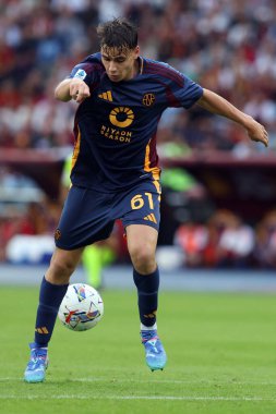 Roma, İtalya 22,09.2024: İtalyan futbolcu Niccolo Pisilli İtalya Futbol Şampiyonası Serie A Enilive 2024-2025 maçında AS Romanlar Udinese Calcio 'ya karşı Roma' daki Stadio Olimpico 'da.