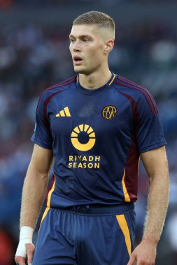 Roma, İtalya 22,09.2024: İtalya Futbol Şampiyonası sırasında Roma 'dan Artem Dovbyk Serie A Enilive 2024-2025 Roma-Udinese Calcio maçında Roma' daki Stadio Olimpico 'da AS Romanlara karşı.