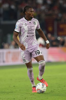 Roma, İtalya 22,09.2024: İtalya Futbol Şampiyonası sırasında Udinese 'li Kingsley Ehizibue Serie A Enilive 2024-2025 Roma-Udinese Calcio maçında Roma' daki Stadio Olimpico 'da AS Roma - Udinese Calcio karşılaşması.