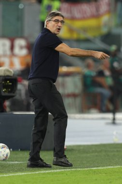 Roma, İtalya 22,09.2024: İtalyan futbol şampiyonası sırasında İvan Juriç 'in Roma teknik direktörü Serie A Enilive 2024-2025 maçında AS Romanlar Udinese Calcio' ya karşı Roma 'daki Stadio Olimpico' da oynanan karşılaşma.