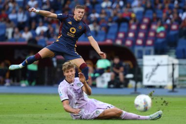 Roma, İtalya 22,09.2024: Roma 'dan Artem Dovbyk golü attı ve İtalya futbol şampiyonası Serie A Enilive 2024-2025 maçında Roma' daki Stadio Olimpico 'da AS Roma-Udinese Calcio maçında takımla birlikte kutladı..