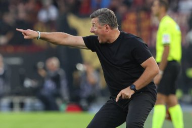 Roma, İtalya 22,09.2024: Kosta Runjaic teknik direktörü Udinese İtalya Futbol Şampiyonası 'nda Serie A Enilive 2024-2025 AS Romanlar Udinese Calcio' ya karşı Roma 'daki Stadio Olimpico' da oynanan karşılaşmada.