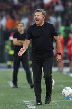 Roma, İtalya 22,09.2024: Kosta Runjaic teknik direktörü Udinese İtalya Futbol Şampiyonası 'nda Serie A Enilive 2024-2025 AS Romanlar Udinese Calcio' ya karşı Roma 'daki Stadio Olimpico' da oynanan karşılaşmada.