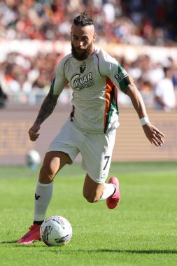 Roma, İtalya 29.09.2024: Venezia 'lı Francesco Zampano İtalya Futbol Şampiyonası sırasında Serie A Enilive 2024-2025 AS Roman-Venezia FC karşılaşması 29 Eylül 2024' te Roma 'daki Stadio Olimpico' da oynanacak..