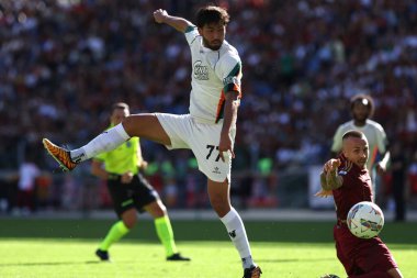 Roma, İtalya 29.09.2024: Venezia 'lı Mikael Egill Ellertsson, İtalya futbol şampiyonası sırasında Romanyalı Angelino Serie A Enilive 2024-2025 karşılaşması AS Roma-Venezia FC karşılaşması 29 Eylül 2024' te Roma 'daki Stadio Olimpico' da gerçekleşti..