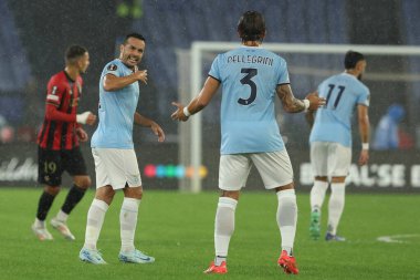 Roma, İtalya 03.10.2024: Lazio 'lu Pedro, Uefa Avrupa Ligi 2024-2025 gününde Lazio' lu Luca Pellegrini, Roma 'daki Olimpiyat Stadyumu' nda SS Lazio ve Ogc Nice arasındaki futbol karşılaşması.